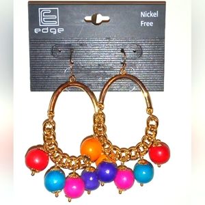 Women's dangling earrings